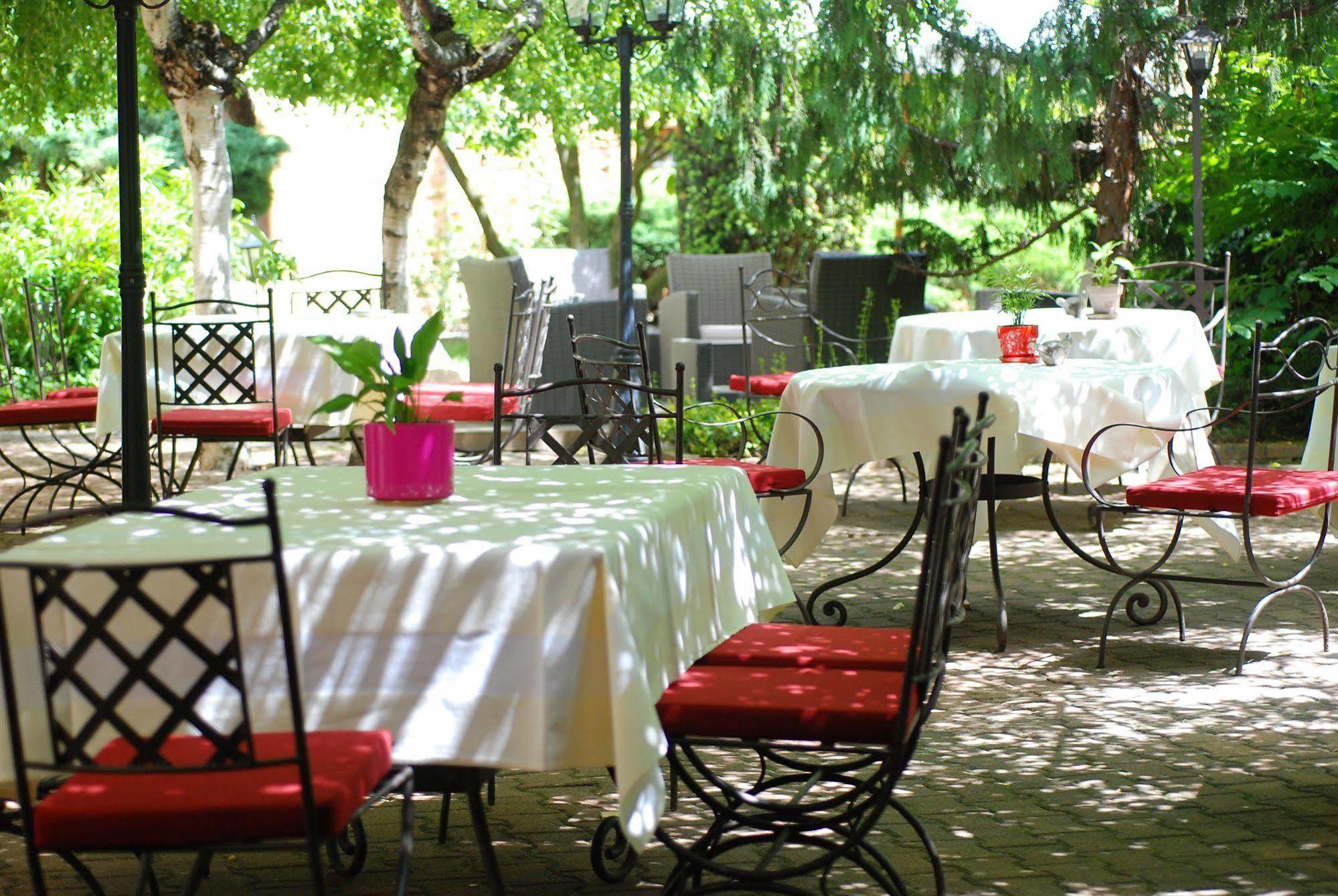 Demeures Et Chateaux L'abbaye Caladoise - Anciennement Ferme Du Poulet 3*