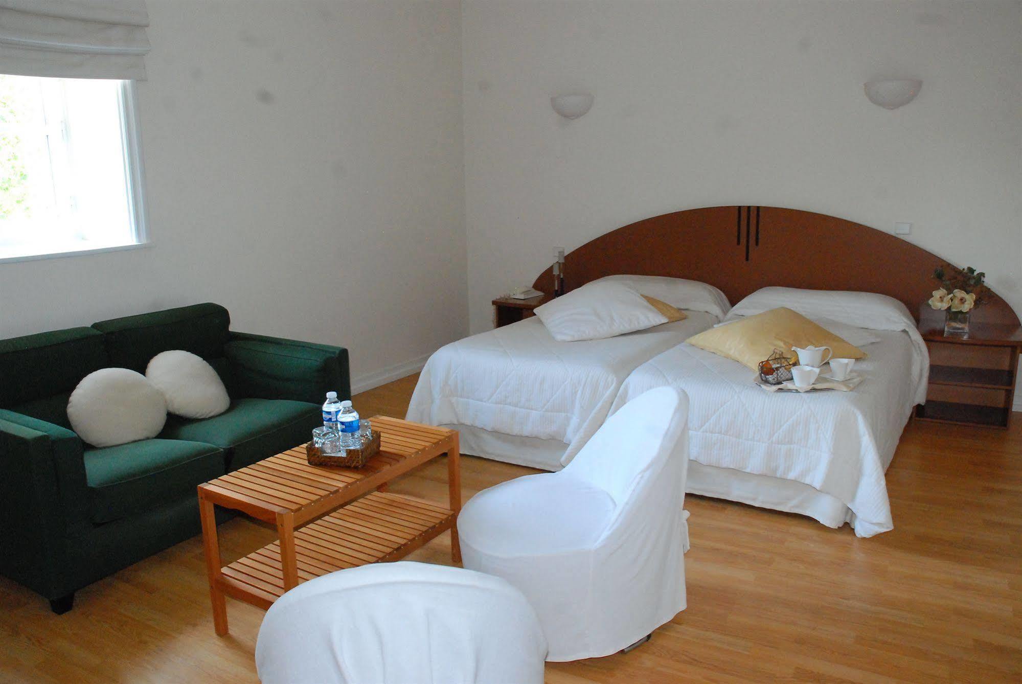 Demeures Et Chateaux L'abbaye Caladoise - Anciennement Ferme Du Poulet Hotel 3*